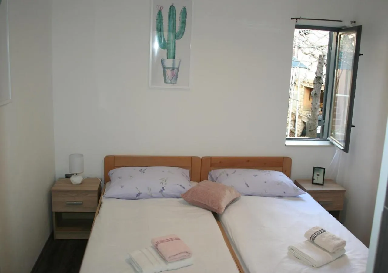 Holiday House Casia Jasenice  0*, Jasenice (Zadar) Croatia